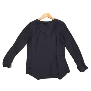 VeraWang Violet V-neck style Blouse, 100% Polyester, Size XS.